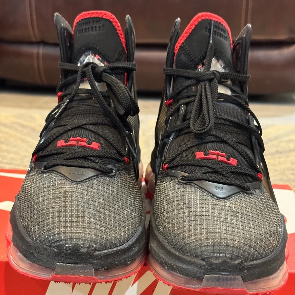 Nike Lebron XIX 19 Basketball Shoes Black University Red Men's Sz 8 CZ0203-001 - Picture 4 of 7